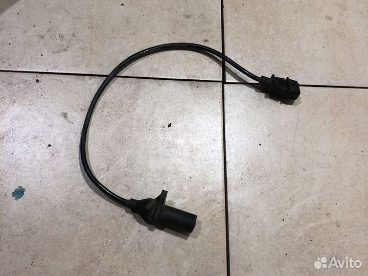 Датчик коленвала 0261210