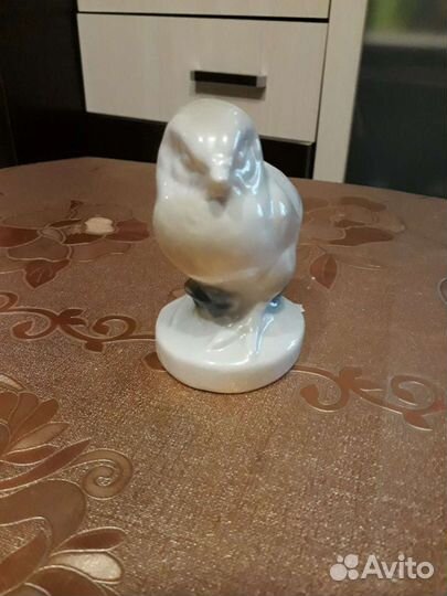 Фарфоровая статуетка