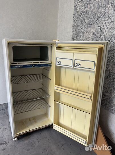 Холодильник бу бирюса 10