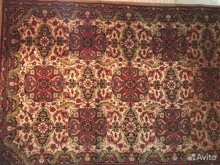 Ковер бу шерстяной