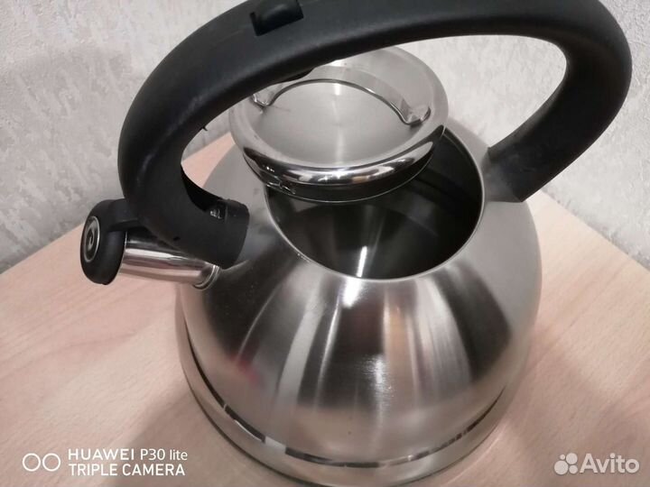 Чайник со свистком новый