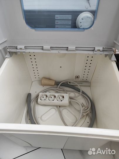 Стиральная машина с вертикальной загрузкой