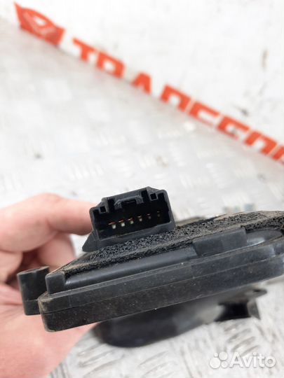 Замок двери передний левый Мазда Атенза GG