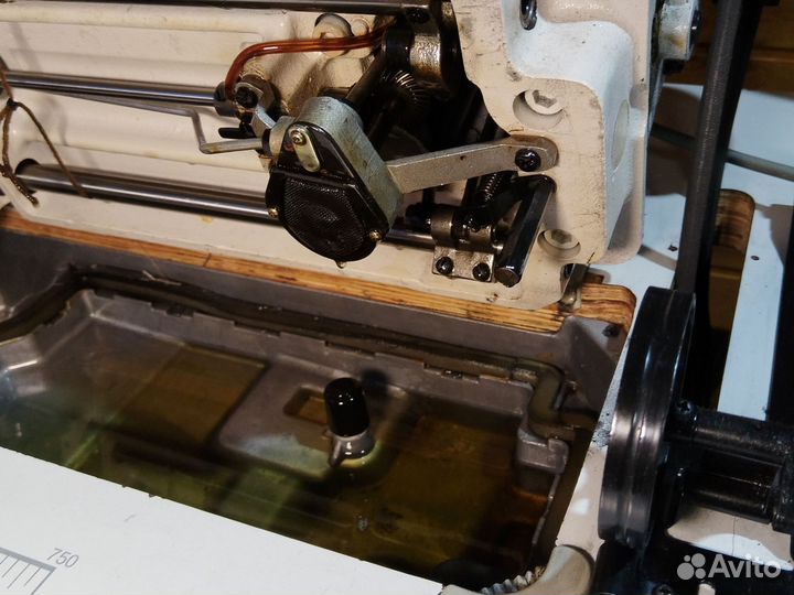 Швейная машинка с двойным продвижением шагайка