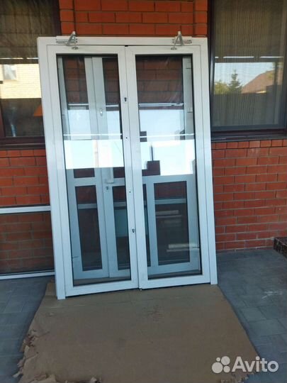 Алюминиевые двери бу