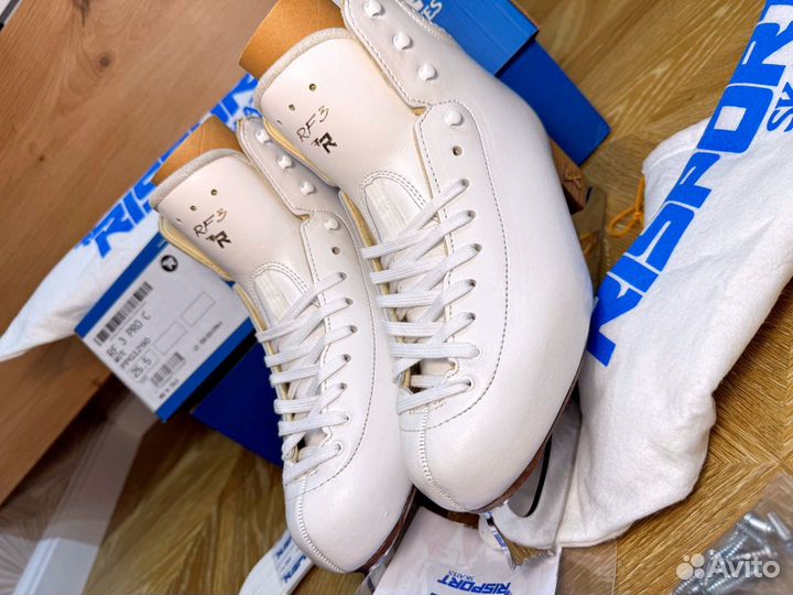 Коньки Risport RF3 PRO (255) + Coronation Ace