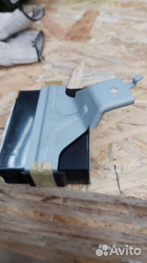 Блок управления центральным замком Мазда Сх-7