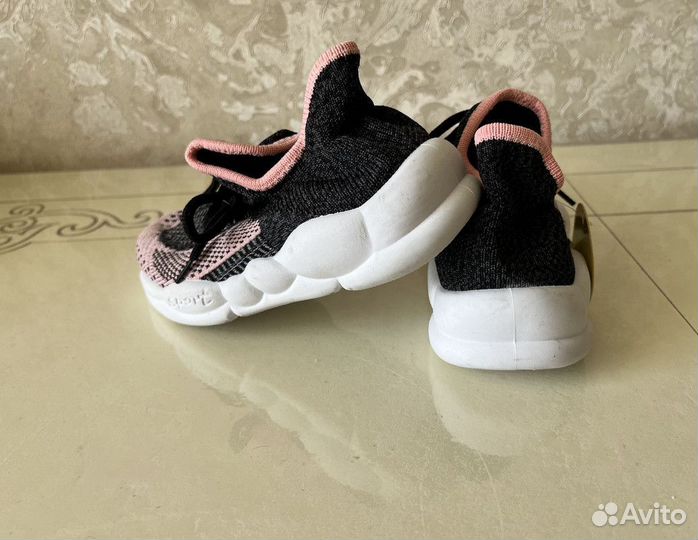 Кроссовки для девочки 29