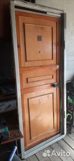 Дверь входная металлическая