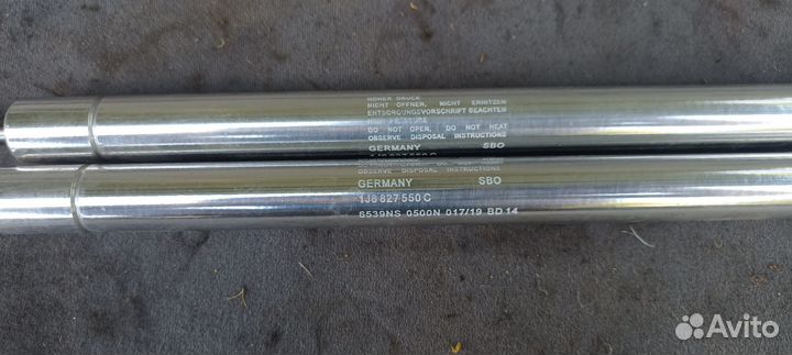 Амортизатор багажника Гольф 4