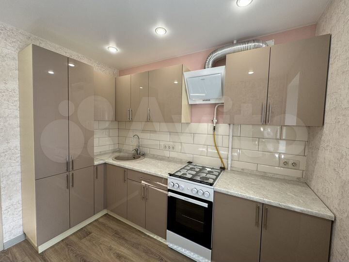 2-к. квартира, 51,9 м², 4/9 эт.