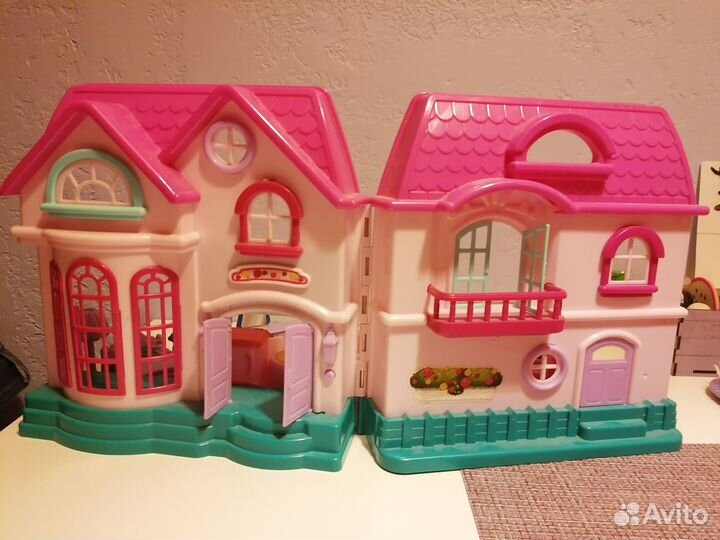 Домик кукольный