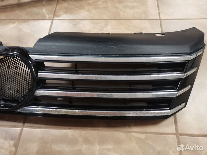 Решетка радиатора VW Passat B7 2012 верх
