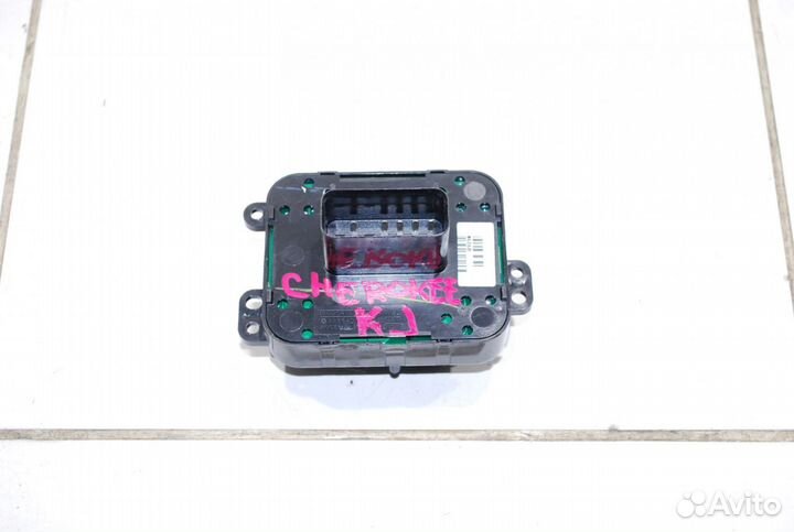 Блок управления стеклоподъемниками передний левый