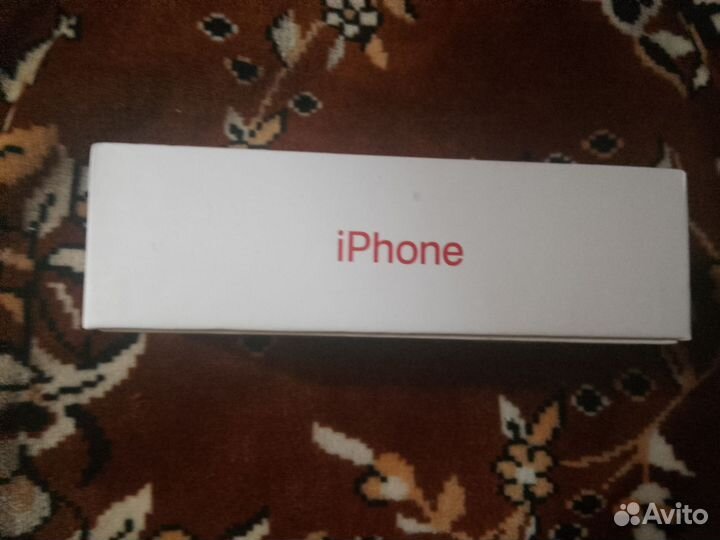 Пустая коробка от айфона 8