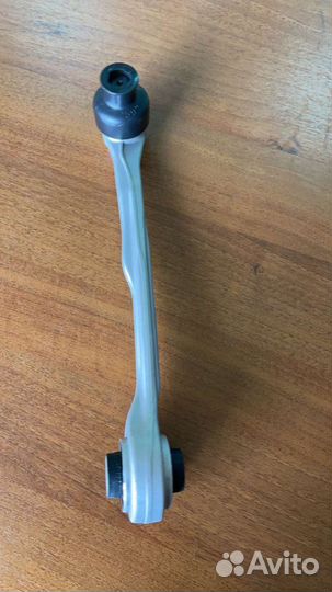 Рычаг передней подвески 4M0407506B audi