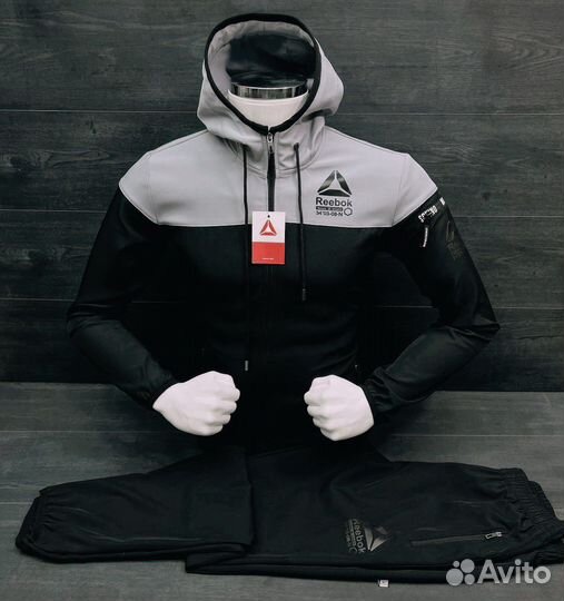 Спортивный костюм Reebok