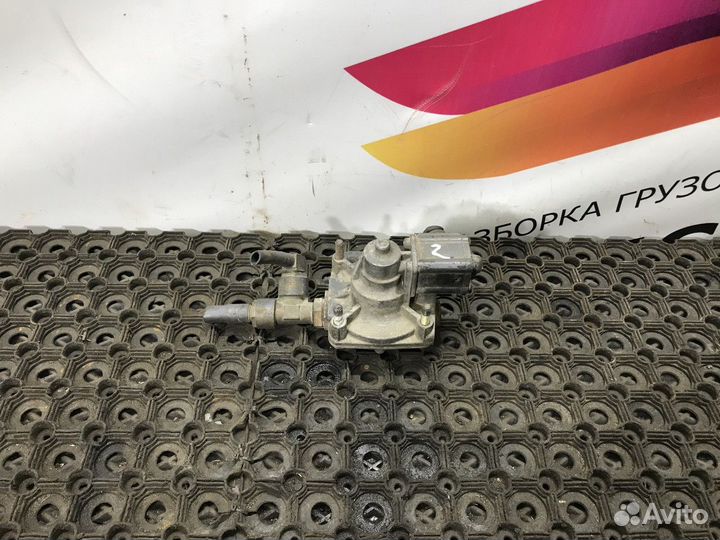 4750200110 Клапан ускорительный