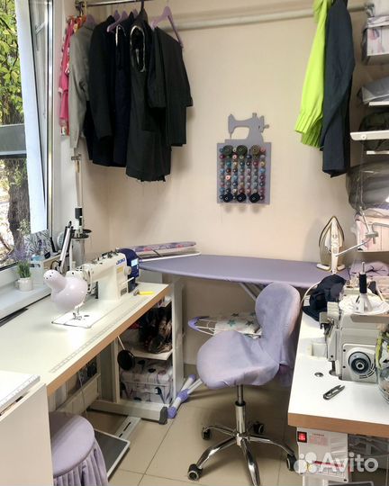 Мастер на ремонт одежды, портной,швея