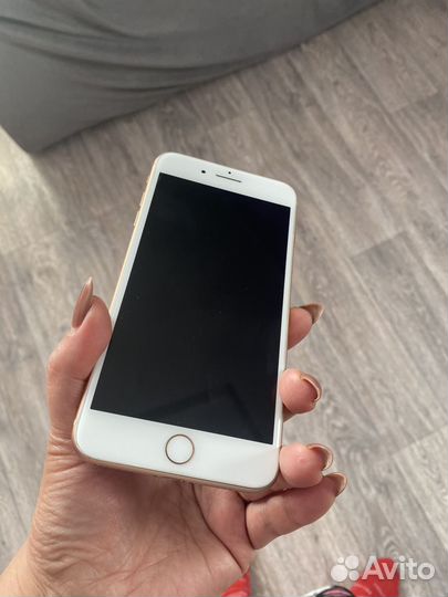 Телефон iPhone 8 plus