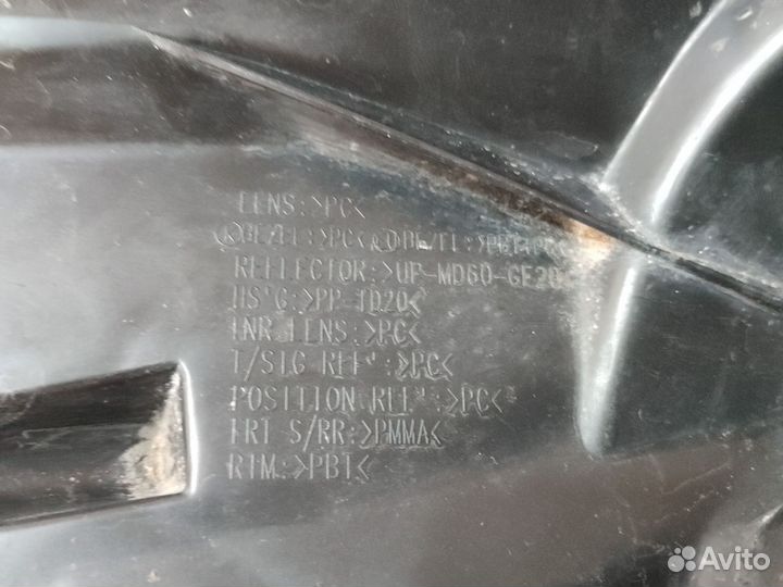 Оригинальные фары на Hyunda Grand i Starex, H-1