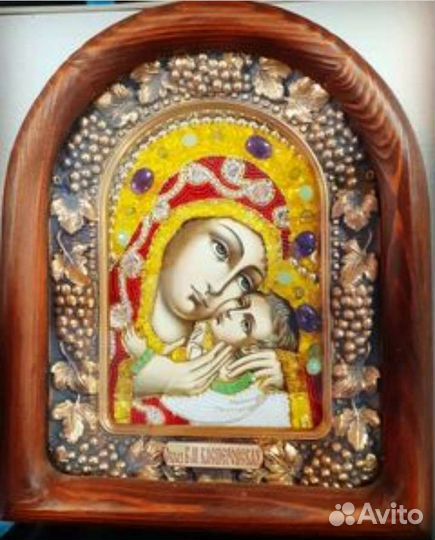 Дивеевские иконы Божией Матери из бисера и камней