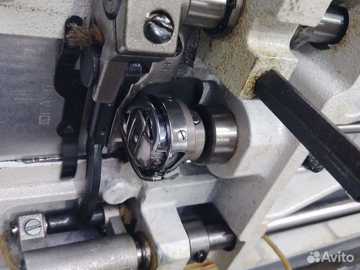 Швейная машина Siruba L818D-H1, смазка автомат