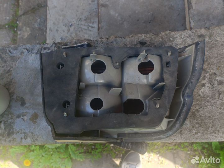 Фонарь задний правый ford escort 95-00