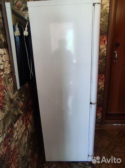 Холодильник indesit рабочий