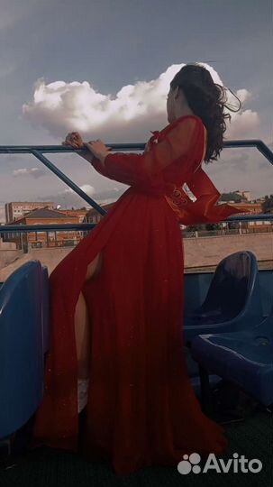 Платье вечернее