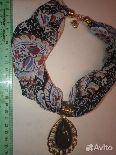 Ожерелье -шарф