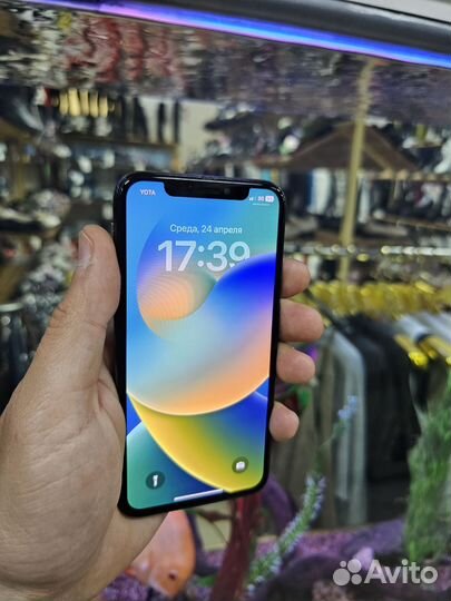 iPhone X, 64 ГБ