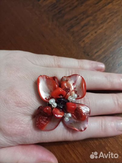 Кольцо из перламутровых ракушек, ручная работа