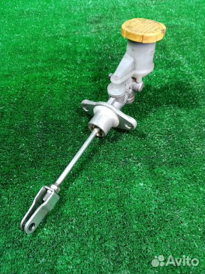 Главный цилиндр сцепления Subaru Legacy BP5 / B13