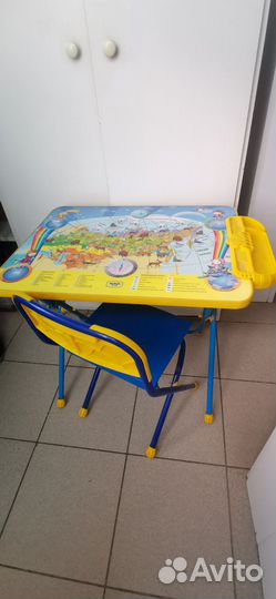 Детский стол и стул