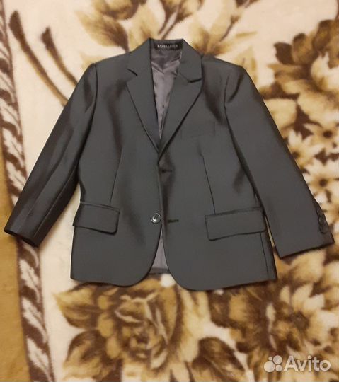 Костюм тройка на мальчика 110