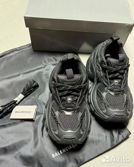 Balenciaga 10 Xl black