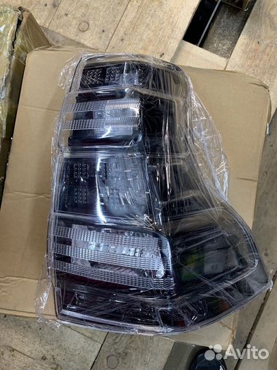 Prado 150 2009-2017 Стоп сигналы Black Style V3FQ5