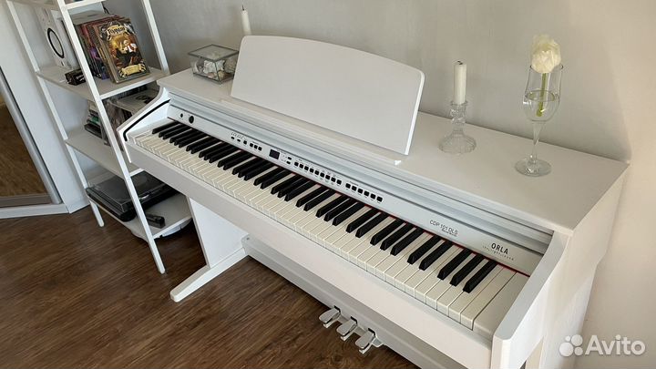 Цифровое пианино Orla CDP-101 белое