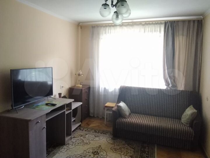 2-к. квартира, 40 м², 1/5 эт.