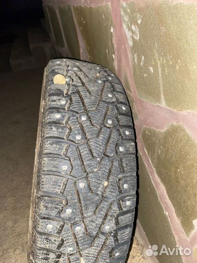 Pirelli Ice Zero 175/70 R14 84T