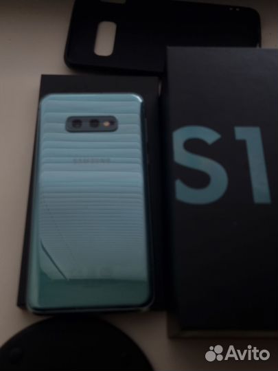 Samsung Galaxy S10e, 6/128 ГБ