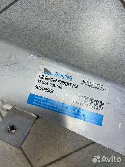 Усилитель переднего бампера Nissan Tiida (c11)