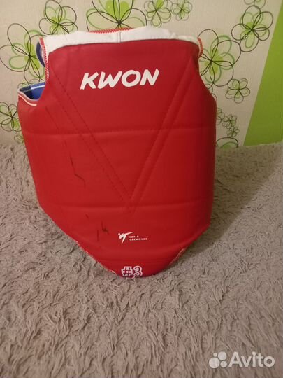 Костюм и экипировка для дхеквандо