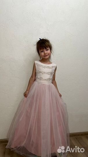 Детское нарядное платье 128, на выпускной