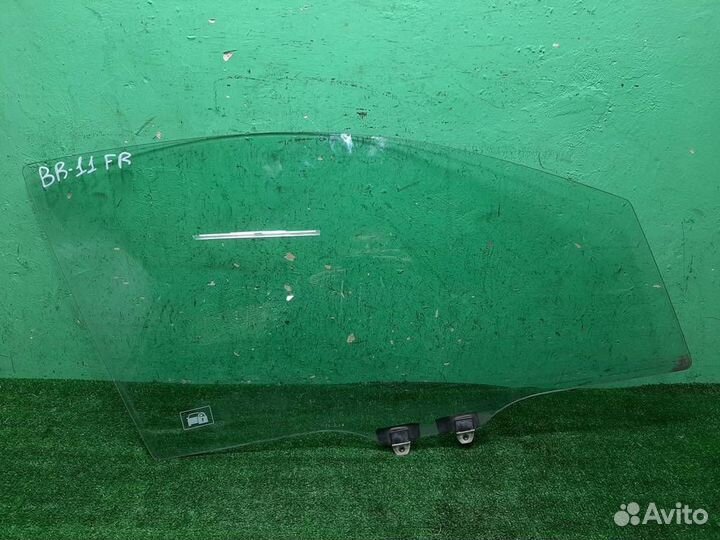 Стекло переднее правое Honda Jazz 2004