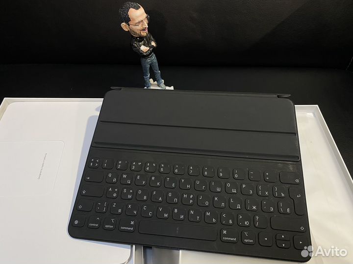 iPad SMART Keyboard folio