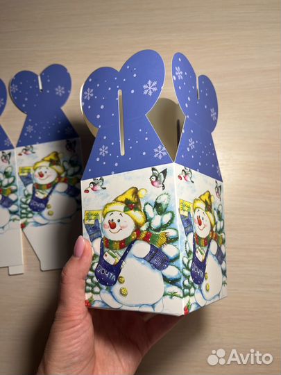 Коробка подарочная новогодняя