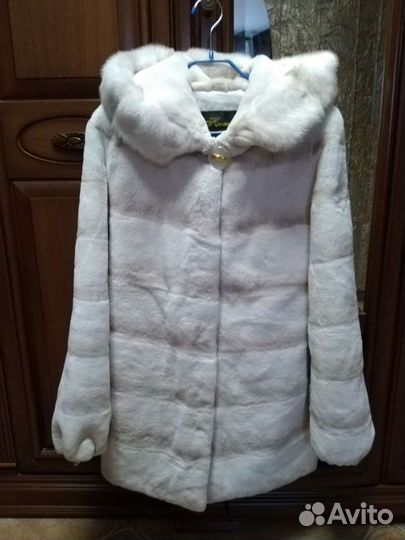 Шуба из бобрика