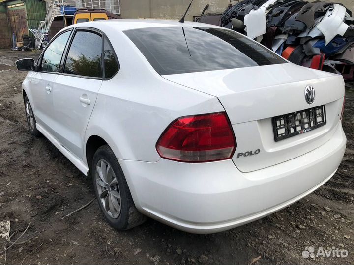 Volkswagen Polo 2012 г. запчасти Поло с авторазбор